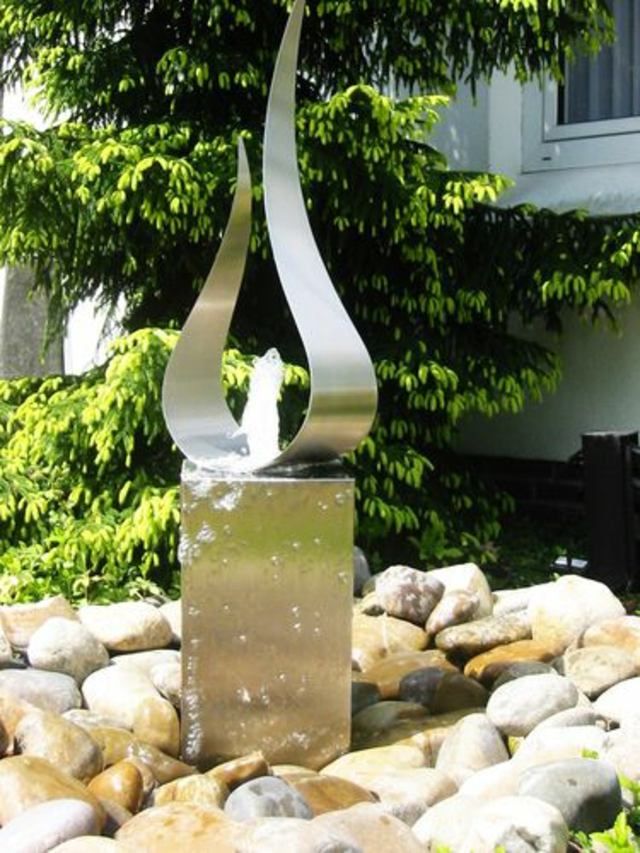 Fontaine de jardin moderne