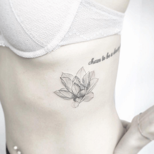 Fleur de lotus tatouage