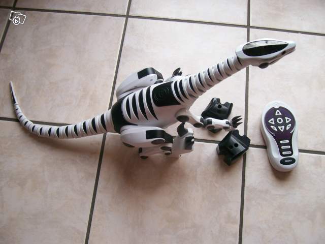 Robot jouet dinosaure
