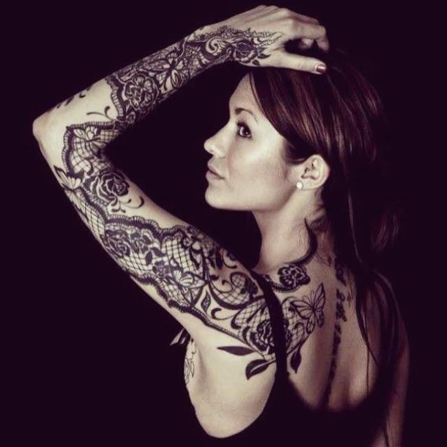 Motif tatouage femme bras