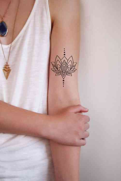 Idée tatouage bras femme