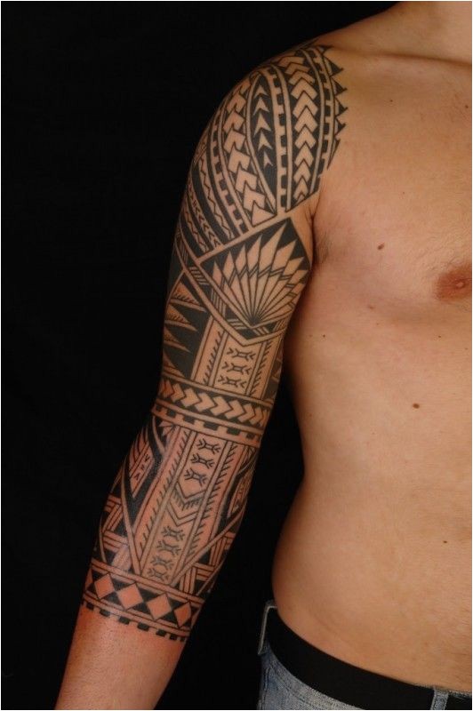 Modele de tatouage tribal pour homme