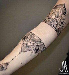 Idée tatouage femme bras