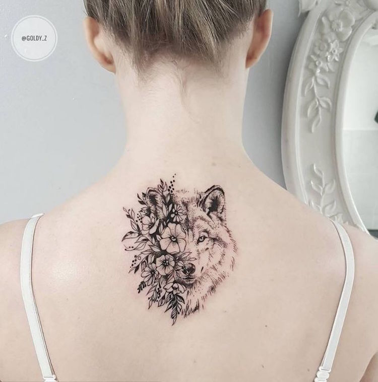 Idée tatouage femme dos