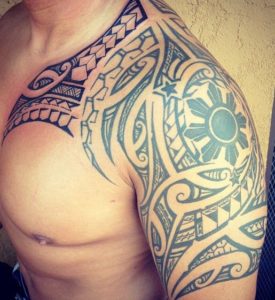 Tatouage homme tribal