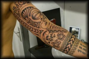 Tatouage maori femme