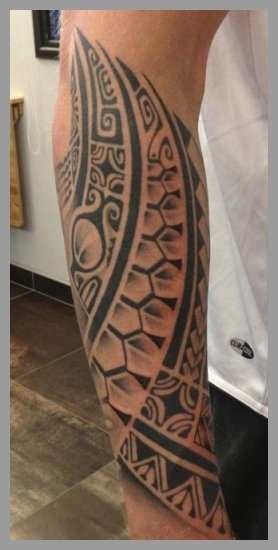 Tatouage avant bras tribal