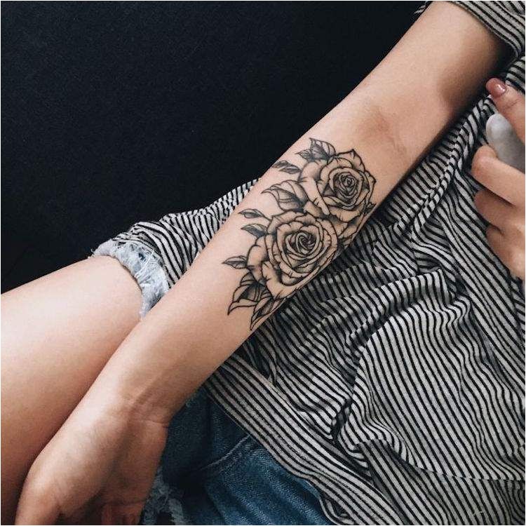 Photo tatouage avant bras femme